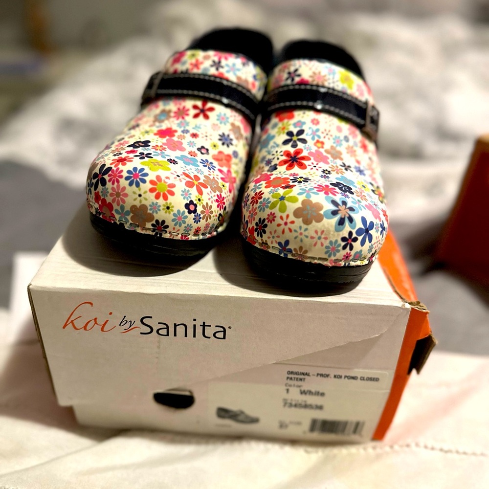 Sanita professional clogs